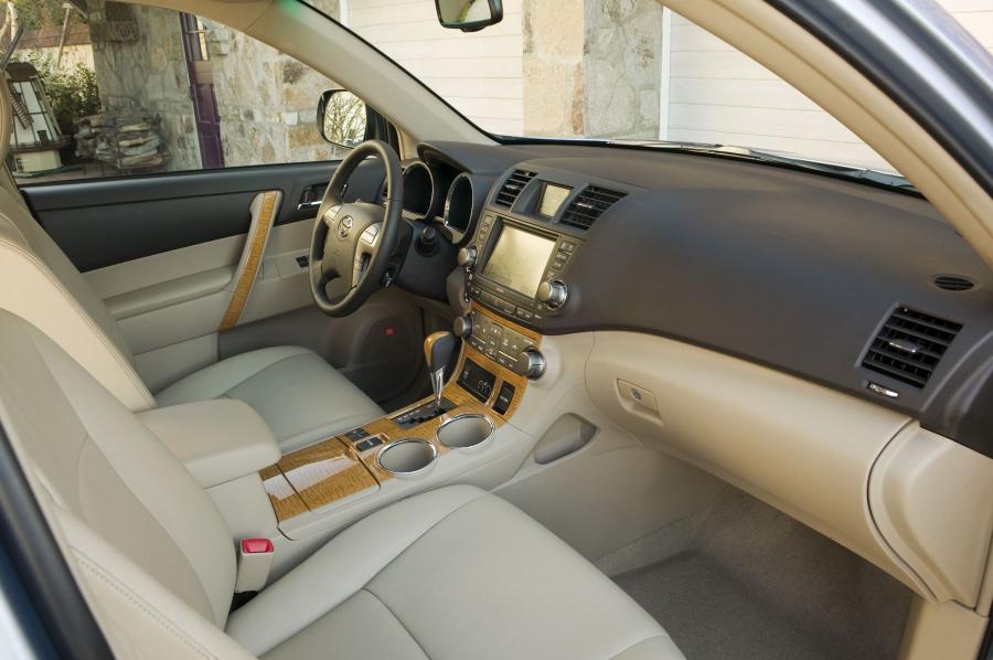  Toyota Highlander Hybrid 2008 года  (фото 21 из 42)